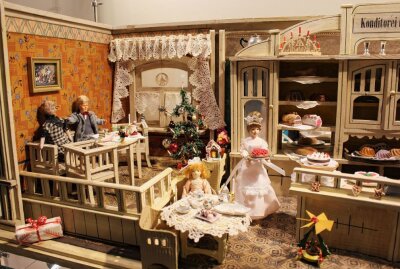 Jede Menge Möglichkeiten über die Feiertage - Im Esche-Museum werden weihnachtlich geschmückte Puppenstuben aus alter Zeit ausgestellt. Foto: A. Büchner