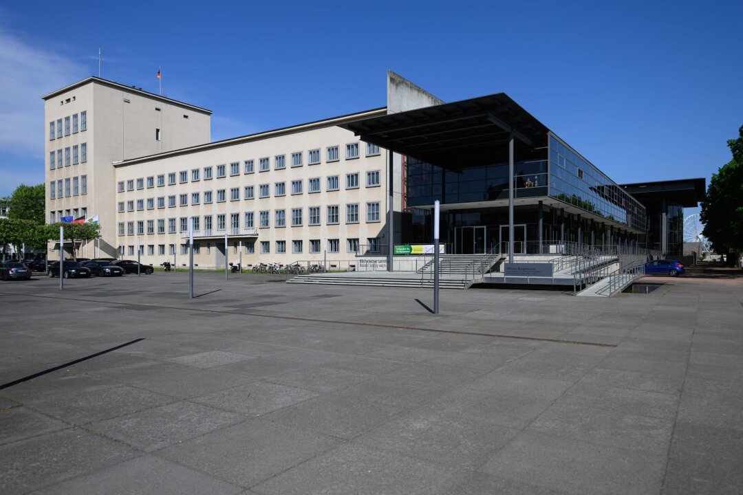 Landtag beschließt Gesetz zur Integration und Teilhabe - Blick auf den Sächsischen Landtag.