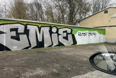 10.000 Euro Schaden: Chemie-Fans aus Leipzig randalieren in Auerbach! - Diese Bilder zeigen einige, aber noch nicht alle Schäden.