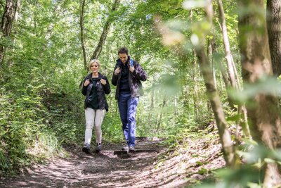 10 Punkte, die Sie sofort zum Wander-Experten machen - Eine Auszeit in der Natur: Wandern hilft, Stress abzubauen.