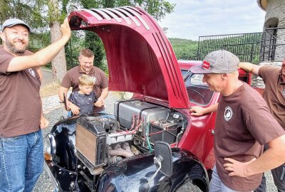 10. Ruinenhupen: Eintritt frei zur Motorweitwurf-Weltmeisterschaft! - Impressionen vom Fototermin in Elsterberg. Fotos: Karsten Repert