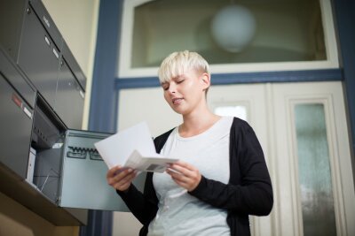 11 Dinge, die Sie zur Mieterhöhung wissen müssen - Post vom Vermieter: Die Mieterin muss einer Mieterhöhung erst zustimmen.