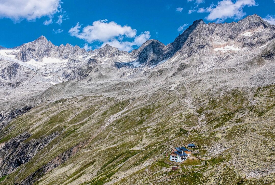 125 Jahre Plauener Hütte: Saisonstart im Zillertal! - Die Plauener Hütte in den Zillertaler Alpen ist seit 125 Jahren in Plauener Hand. Foto: Oliver Orgs / Pressebüro Repert