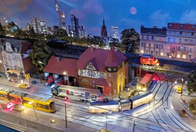 130 Jahre Straßenbahn: Größte Modellbahnschau Europas - Hier gibt's die ersten Bilder von der größten Modell-Straßenbahn-Ausstellung Europas, die Samstag und Sonntag in Plauen stattfindet. Foto: Karsten Repert