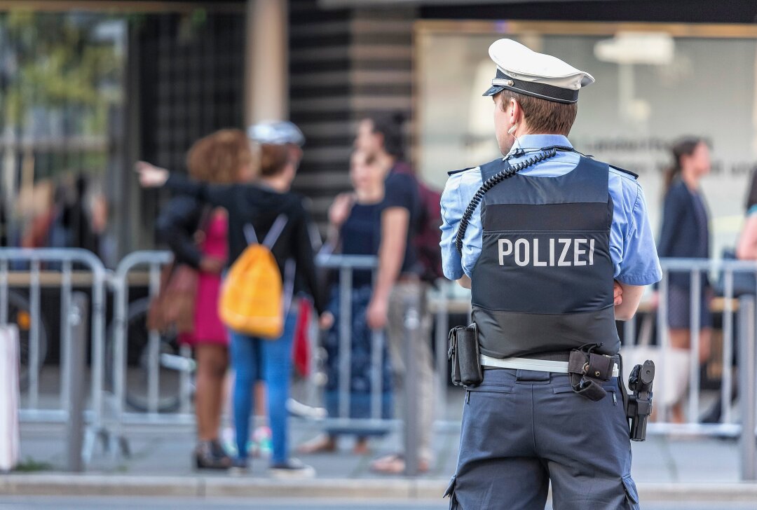 18-Jähriger bei Paketdiebstahl in Chemnitzer City überrascht - Symbolbild. Foto: Adobe Stock