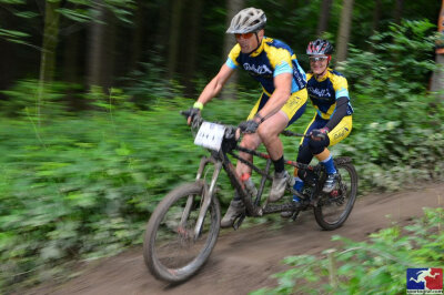 24 Stunden im Tandem-Sattel: Chemnitzer Duo trotzt Wurzeln, Wetter und Nacht beim Heavy24 - Das Tandem hat das Chemnitzer Paar seit 2014, und sind  gleich das erste Mal beim Heavy24 mit dem Rohloff/Juchem-Tandem gestartet und haben mit 44 Teamrunden den ersten Platz belegt. 