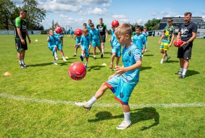 27. Fußball-Feriencamp in Schöneck begeistert 60 Teilnehmer - Das 27. Fußball-Camp in Schöneck war ein voller Erfolg. Foto: Krauß Event - Fabian Noack