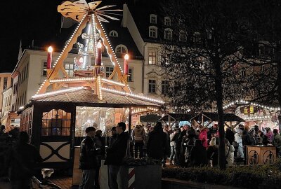 27 Tage Weihnachtsmarkt: Zauberhafte Adventszeit in Plauen - Der Plauener Weihnachtsmarkt hat 27 Tage geöffnet. Hier gibt es Erinnerungen aus dem vergangenen Jahr. Foto: Karsten Repert