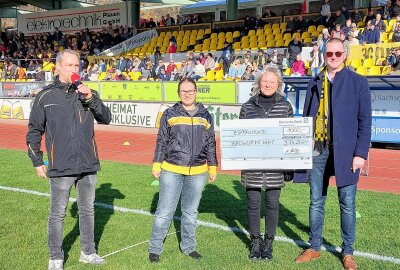 3.200 Zuschauer erleben 1:2-Niederlage des VFC Plauen gegen Erfurt - Hier gibt es Bildimpressionen vom Spiel Plauen gegen Erfurt. Foto: Karsten Repert 