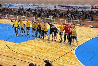 3. Liga: Die Plauener Handballer spielen nächste Saison gegen Aue! - Hier gibt es Bildimpressionen vom Aufstiegsspiel des SV 04 Oberlosa in Wittenberg. Foto: Pressebüro Repert