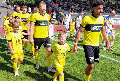 4:1-Auswärtserfolg in Plauen: Jena feiert fünften Sieg in Folge - Hier gibt es Impressionen vom Spiel Plauen gegen Jena (1:4). Foto: Karsten Repert