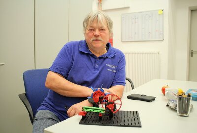 400 Schüler entdecken Bergbaugeschichte im Freiberger Silberbergwerk - Jens Kugler-Touristischer-Technischer Leiter zeigt sich. Foto: Renate Fischer