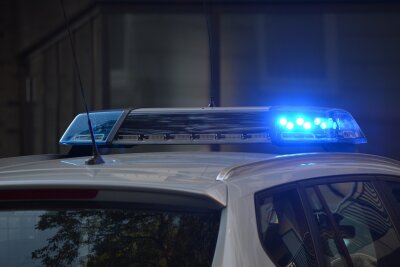 42-Jähriger schlägt Frau in Chemnitzer Innenstadt mit Metallgegenstand nieder - Mann schlägt Frau mit metallischem Gegenstand. Symbolbild. Foto: Pixabay/fsHH