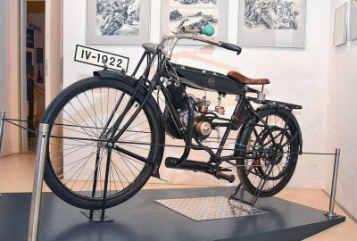 60. Todestag des DKW-Gründers Jörgen Skafte Rasmussen - Mit dem "Reichsfahrtmodell" startete der Motorradbau in Zschopau unter Leitung von Jörgen Skafte Rasmussen so richtig durch. Foto: Thorsten Horn