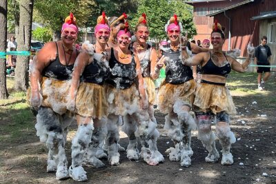 7 Frauen aus Mittelsachsen dabei beim Muddy Angel Run in Dresden - Der Tag selbst war einfach fantastisch. Gemeinsam durch den Schlamm zu kriechen, über Hindernisse zu klettern und sich gegenseitig anzufeuern - das hat das Team enger zusammengeschweißt