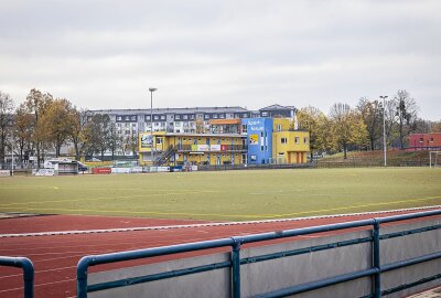 84-jähriger Mann bei Überfall in Heidenau schwer verletzt: Täter weiterhin flüchtig - Ein 84-Jähriger wurde von Unbekannten überfallen und verletzt. Foto: Marko Förster