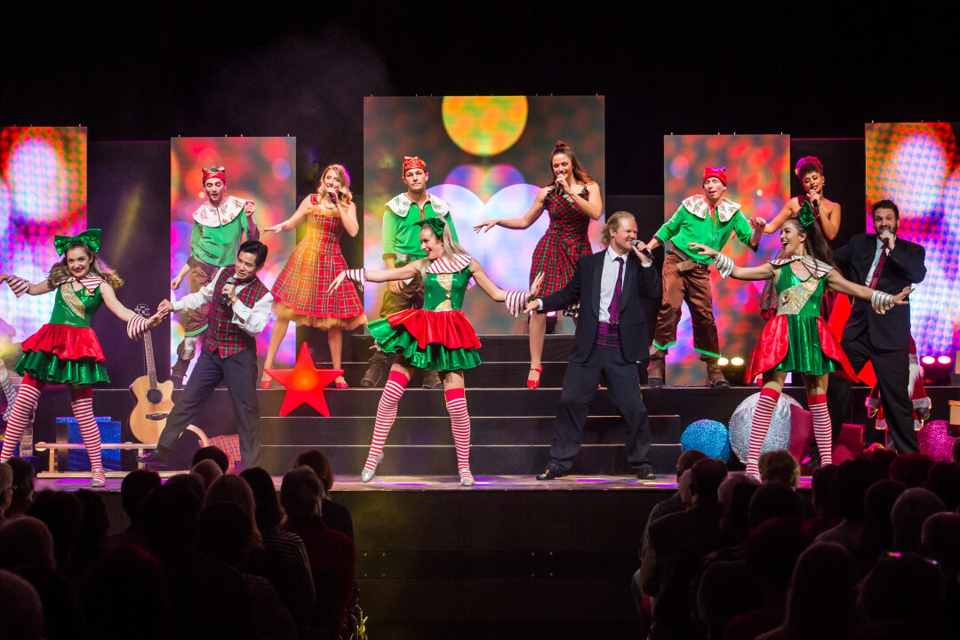 A Musical Christmas: Fest der Melodien und Emotionen in Zwickau - In der Vorweihnachtszeit tourt "A Musical Christmas" durch Deutschland und bietet eine festliche Gala mit weltberühmten Musicalhits und den bezauberndsten Weihnachtsliedern.