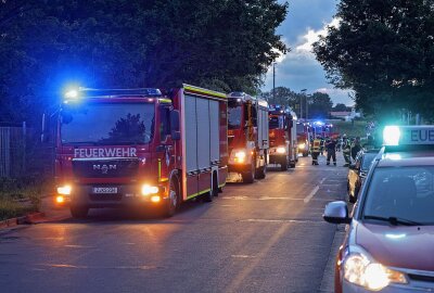 ABC-Einsatz in Glauchau: Mann muss verletzt ins Krankenhaus - Der Gefahrgutzug des Landkreises wurde alarmiert. Foto: Andreas Kretschel