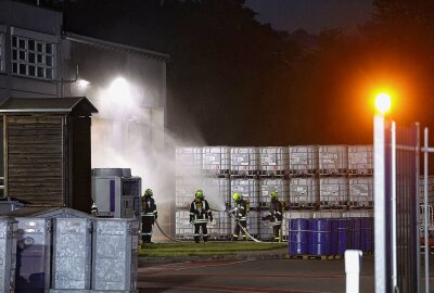 ABC-Einsatz in Glauchau: Mann muss verletzt ins Krankenhaus - Der Gefahrgutzug des Landkreises wurde alarmiert. Foto: Andreas Kretschel