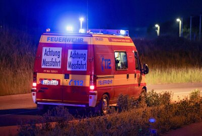 ABC-Einsatz in Glauchau: Mann muss verletzt ins Krankenhaus - Der Gefahrgutzug des Landkreises wurde alarmiert. Foto: Andreas Kretschel