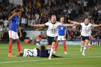 Abschied einer ganz Großen: DFB-Kapitänin Popp tritt ab - Gegen Frankreich liefert Alexandra Popp im EM-Halbfinale 2022 eine Gala-Show.