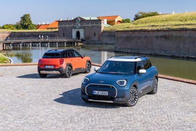 Aceman: So verändert Mini vor dem Start den Preis - Mini wechselt zum Agenturmodell und senkt die Preise: Der neue E-Offroader Aceman kostet jetzt 30.650 Euro und bietet bis zu 406 Kilometer Reichweite.