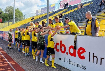 Achtung Fußballfans: Wird heute in Plauen gespielt? - Der VFC Plauen spielt heute um 14 Uhr gegen Rudolstadt. Foto: Karsten Repert