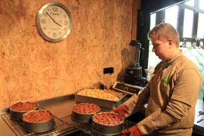 Äpfel statt Tulpen: Im Obstgarten der Niederlande - Frisch aus dem Backofen: Köstliche Apfelkuchen zählen zu den wichtigsten Spezialitäten der Niederlande.