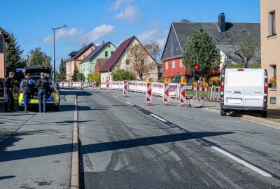 Aggressiver LKW-Fahrer schlägt Autoscheibe an Ampel ein und verletzt dabei Autofahrer - Der 31-jährige Tscheche muss sich nun wegen des Verdachts der gefährlichen Körperverletzung und Sachbeschädigung verantworten. Foto: xcitepress