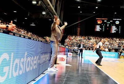 Alba Berlin erzwingt fünftes Spiel gegen Chemnitz - Alba Berlin gewinnt die vierte Partie in Chemnitz. Foto: Peggy Schellenberger