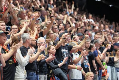 Alba Berlin erzwingt fünftes Spiel gegen Chemnitz - Alba Berlin gewinnt die vierte Partie in Chemnitz. Foto: Peggy Schellenberger