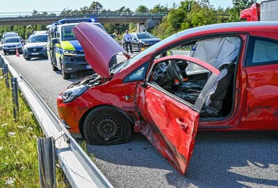 Alkoholisierter Geisterfahrer verursacht Crash auf der A4 - Geisterfahrer verursacht PKW-Crash auf der A4. Foto: LausitzNews/ Philipp Grohmann