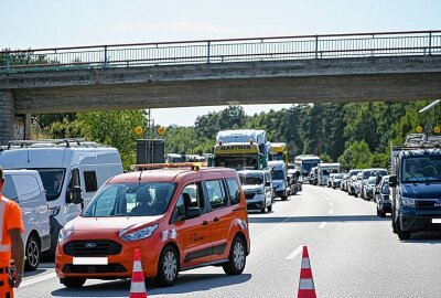 Alkoholisierter Geisterfahrer verursacht Crash auf der A4 - Unfall führt zu Vollsperrung der A4. Foto: LausitzNews/ Philipp Grohmann