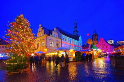 weihnachtensachenchemnitzdresdenleipzigerzgebirgeweihnachtsmannkindervorfreudeweihnachtsbaumengelparkeninnenstadtbergparadeeröffnungstadtführungen