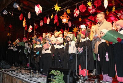 Alle Jahre wieder: Marienberger Weihnachtsmarkt mit Eisarena - Am 27. November um 18 Uhr wird in Marienberg der Weihnachtsmarkt eröffnet. Foto: Jana Kretzschmann