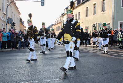 Alle Jahre wieder: Marienberger Weihnachtsmarkt mit Eisarena - Die Große Bergparade findet am Sonntag, 15. Dezember ab 14 Uhr statt. Foto: Jana Kretzschmann