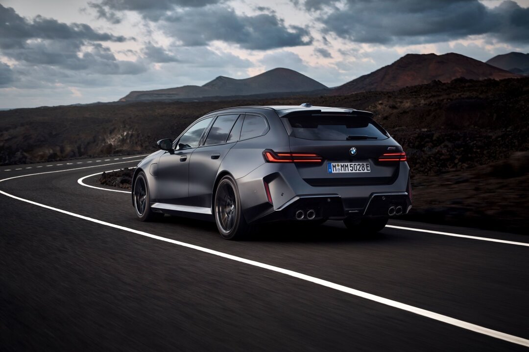 Als M5 wird der BMW 5er Touring zum Express-Frachter - Kommt im November in den Handel: der neue M5 Touring von BMW.