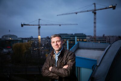 Anfänger am Werk: So wird Ihr Bau kein Luftschloss - Als ersten Schritt rät Tobias Beuler allen Bauwilligen: Erst einmal zur Bank gehen und abklopfen, was man sich überhaupt leisten kann.