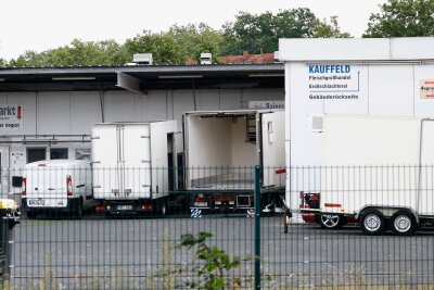 Angeklagte Tierärztin: Warnung vor Kontrollen gang und gäbe - Zwei Tierärztinnen stehen im Zusammenhang mit dem Skandal um den Schlachthof Aschaffenburg vor Gericht.