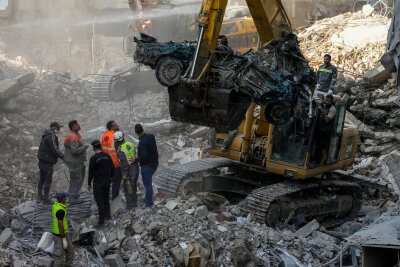 Angriff im Herzen Beiruts - viele Tote und große Zerstörung - Nach offiziellen Angaben kamen mindestens elf Menschen ums Leben.