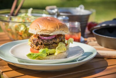 Anleitung: So gelingen Burger Buns und Burger Patties - Für gutes Fleisch lohnt sich der Weg zum Metzger.