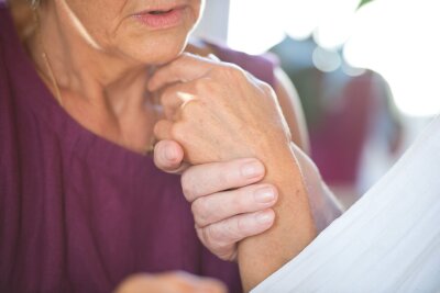 Antikörper Lecanemab: Wie er wirkt und wem er helfen kann - Bisherige Alzheimer-Therapien behandeln nur Symptome der Krankheit, nicht ursächliche Prozesse im Gehirn. (Archivbild)