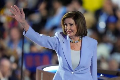 AP: Pelosi verteidigt Sitz im US-Kongress - Nancy Pelosi beim Parteitag der Demokraten in Chicago. (Archivbild)