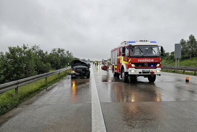 Aquaplaning: Nässe sorgt für mehrere Unfälle und Stau auf A72 und A4 - Am Mittwoch kam es aufgrund von Aquaplaning auf der A4 und A72 zu mehreren Unfällen. Foto: Mike Müller