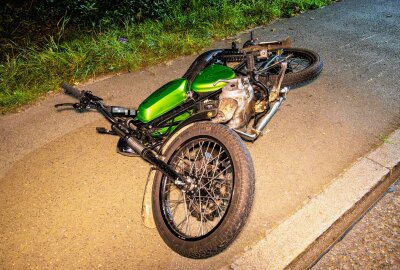 Aue: Mopedfahrer verletzt sich bei Fluchtversuch vor Polizeikontrolle - Mopedunfall in Aue. Foto: Niko Mutschmann