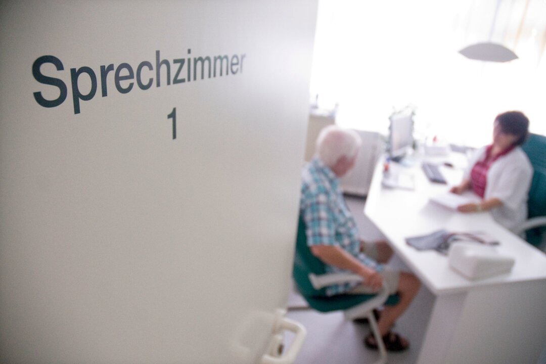 Auf dem Weg zur Diagnose: Tipps für das Arztgespräch - Die Zeit im Sprechzimmer ist oft knapp bemessen: Je präziser und vollständiger die Patienteninformationen sind, desto besser können die Ärzte damit arbeiten.