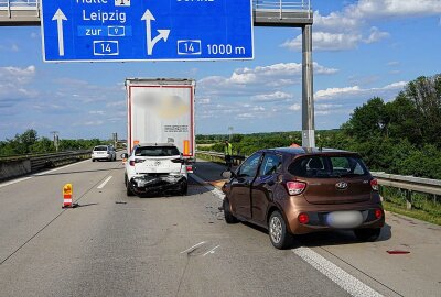 Auffahrunfall auf A38: Drei Personen verletzt - Auf der A38 kam es zu einem Auffahrunfall. Foto: xcitepress