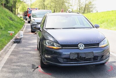 Auffahrunfall auf B101: Mehrere Fahrzeuge sind involviert - Auf der B101 kam es zu einem Auffahrunfall mit mehreren Fahrzeugen. Foto: Niko Mutschmann