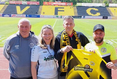 Aufstieg rückt näher: Plauen mit meisterlicher Vorstellung! - Hier gibt es Bildimpressionen vom heutigen Fußballsamstag in Plauen. Fotos :Karsten Repert