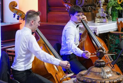 Augustusburger "Kronjuwelen": 6. Musiksommer begeistert riesiges Publikum - Filigran ging es in allen Konzerten zu. Foto: Andreas Bauer